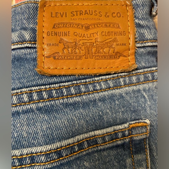 Levi’s Original Wedgie Icon Fit 100% cotton Med wash sz W28. - Picture 3 of 3